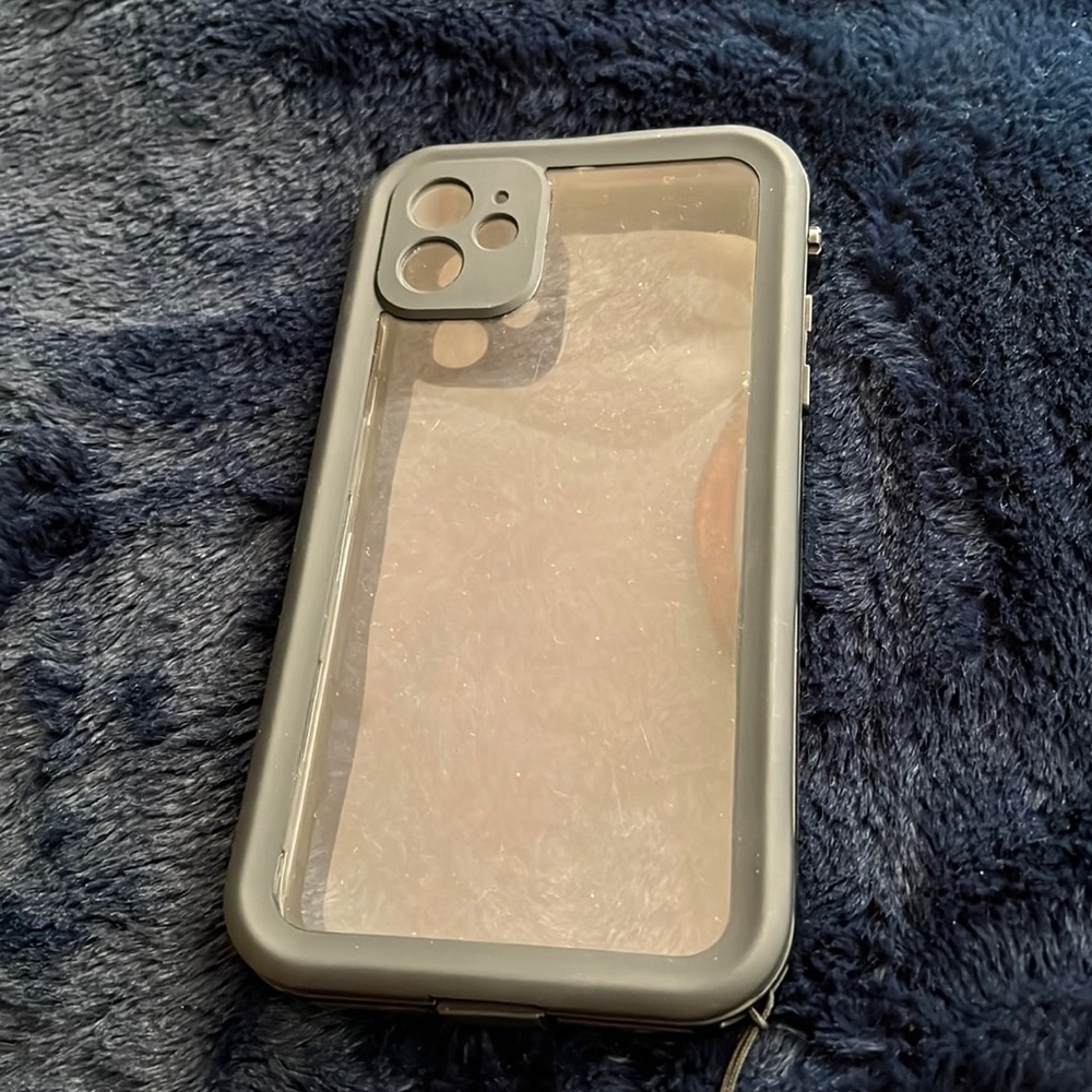 iPhone 11 Lifeproof case